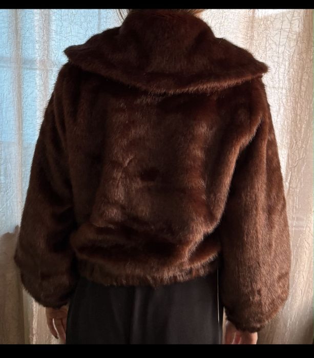 Продам шубку 3000 грн