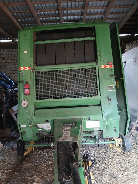 Prasa john deere 550