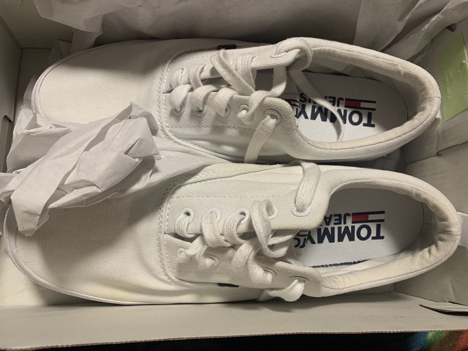 Trampki Tommy Jeans defekt
