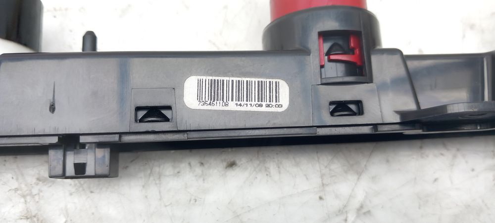 Botão / interruptor 4 piscas FIAT 500 (312_)