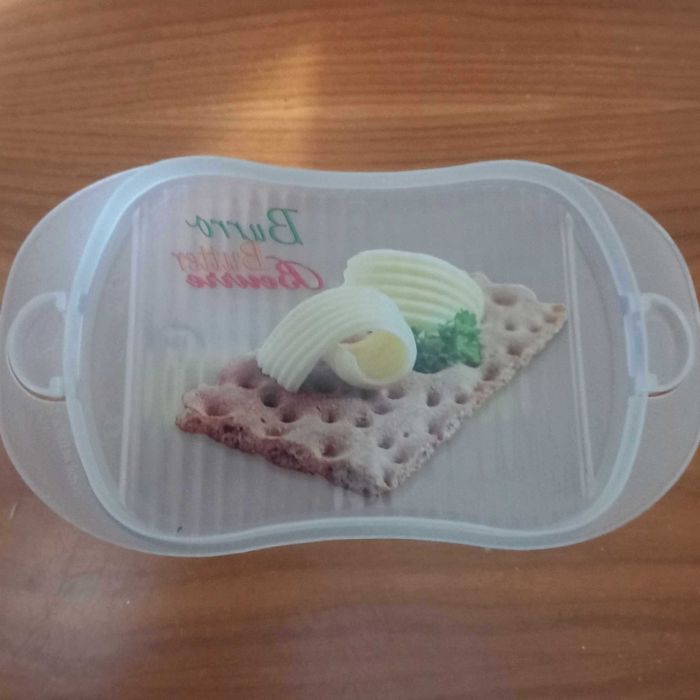 Manteigueira com espátula NOVO