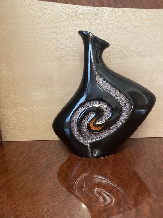 Продам вазу для квітів