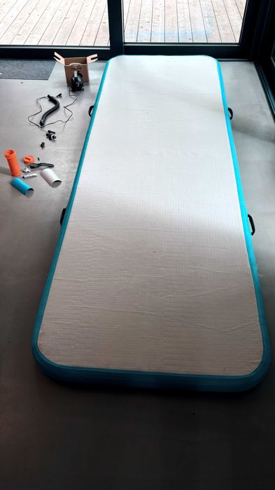 Ścieżka akrobatyczna Air Mat 4FIZJO 3m z pompką