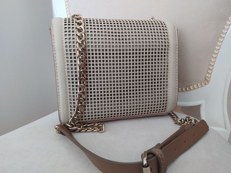 Bolsa da Zara rosa e bege