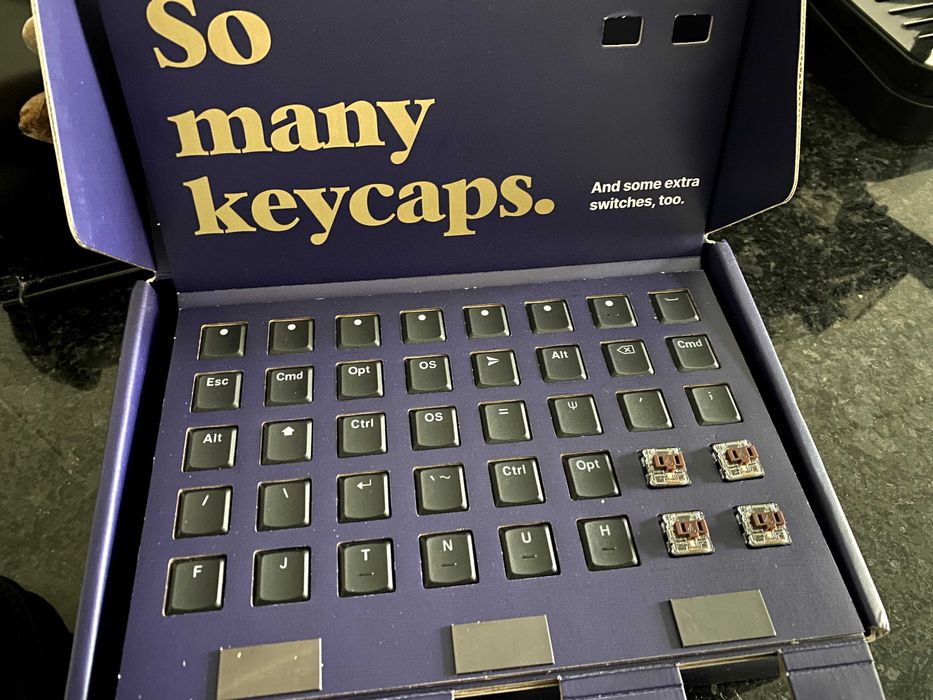 Teclado ZSA Voyager (Ergonómico + Mecânico)