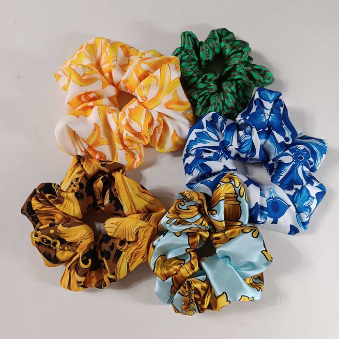 ozdobne gumki do włosów