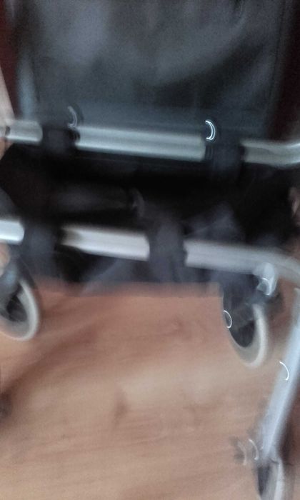 Sprzedam chodzik balkonik