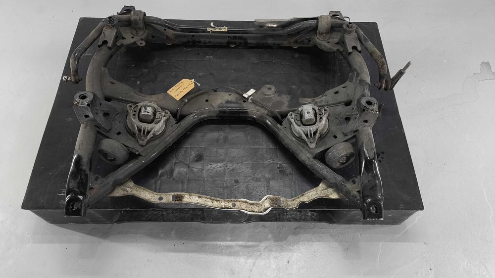 Charriot/Eixo Frontal BMW Serie 1 (F20/F21/F30/F31)