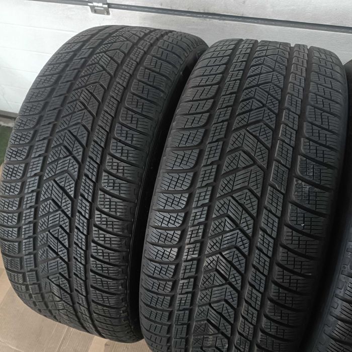 Opony Zimowe 285/40/R22 Pirelli Scorpion Winter Para