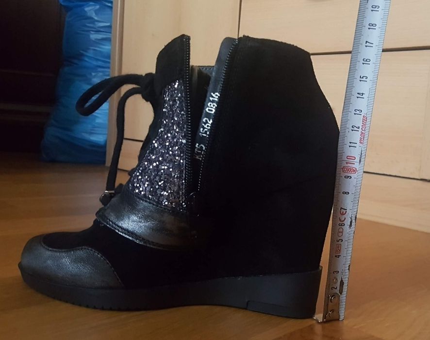 NOWE  VENEZIA czarne Botki 36