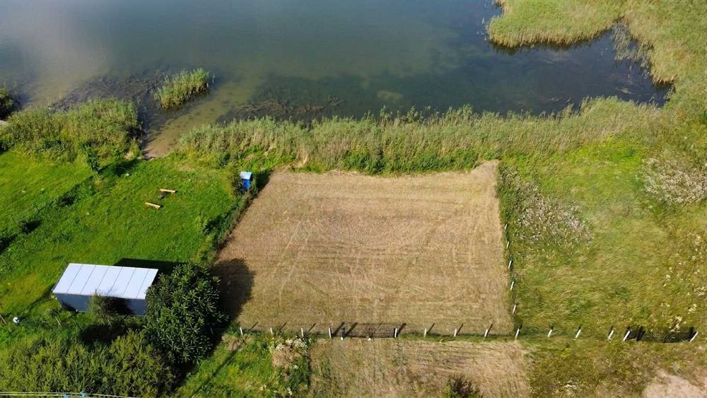 Działka nad jeziorem z linią brzegową – 552 m², Martiany, Mazury - Widok 2