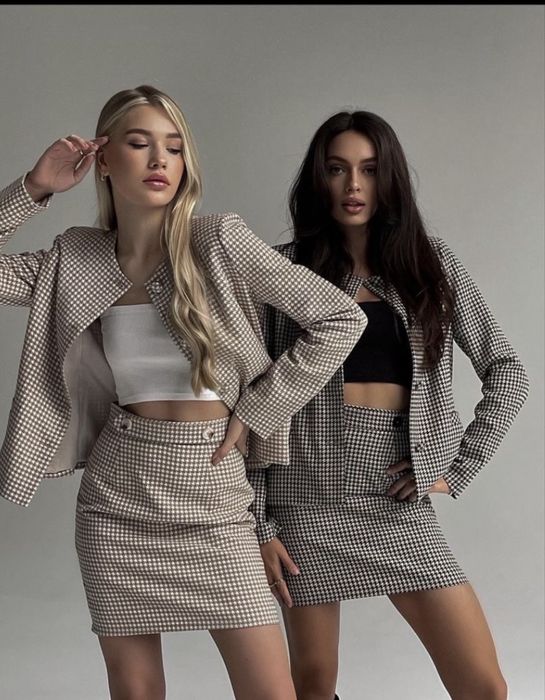 Костюм жіночий в дуже хорошому стані (хс-с)