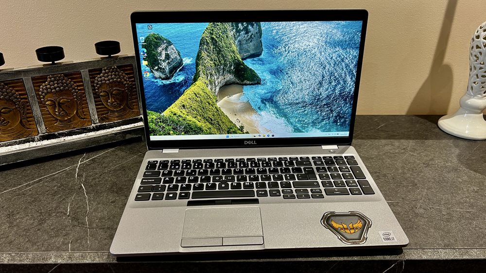 Dell Workstation Precision 3551 I7-10800H/16Gb RAM/SSD/nVidia Quadro 4Gb