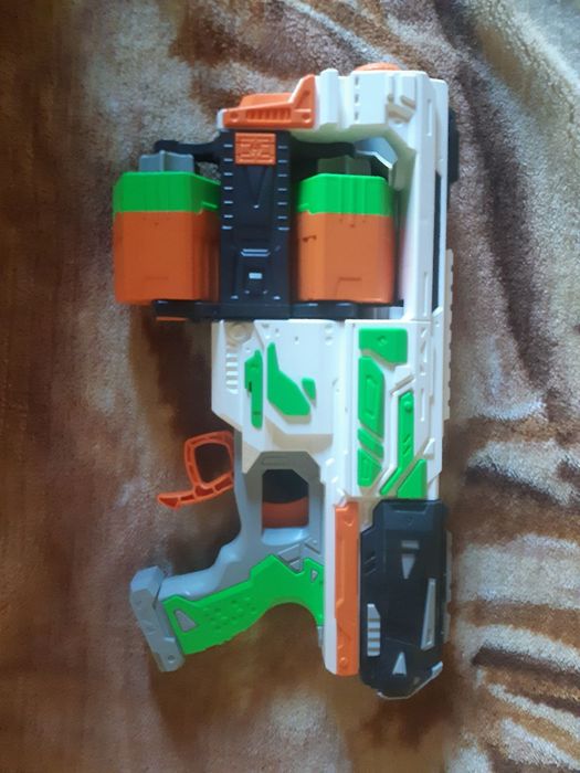 Дитяча іграшка пістолет