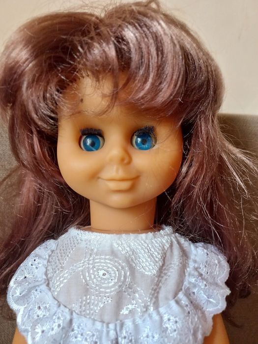 Продам гарну колекційні ляльку гдр