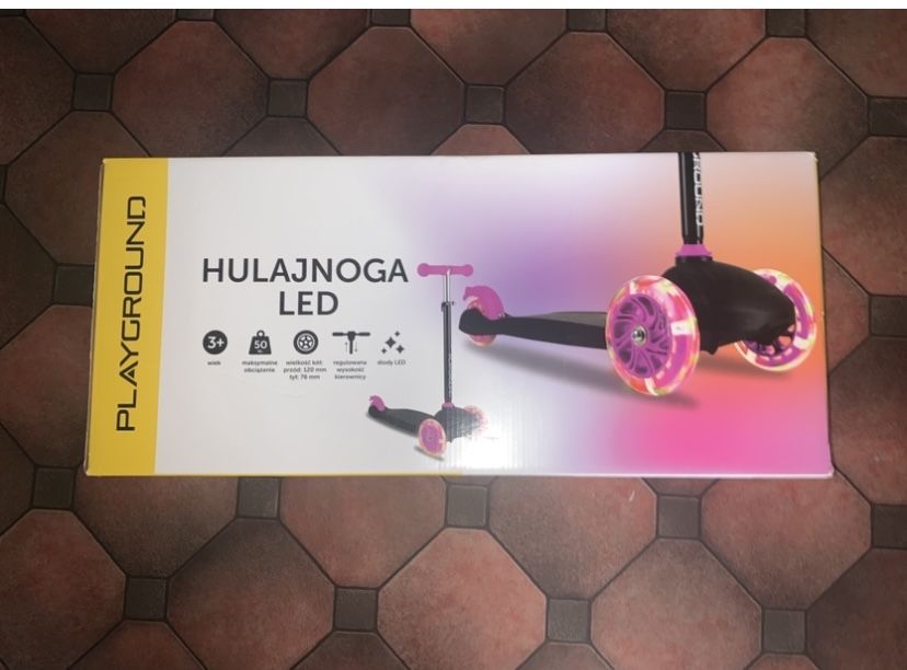 Hulajnoga LED trzykołowa