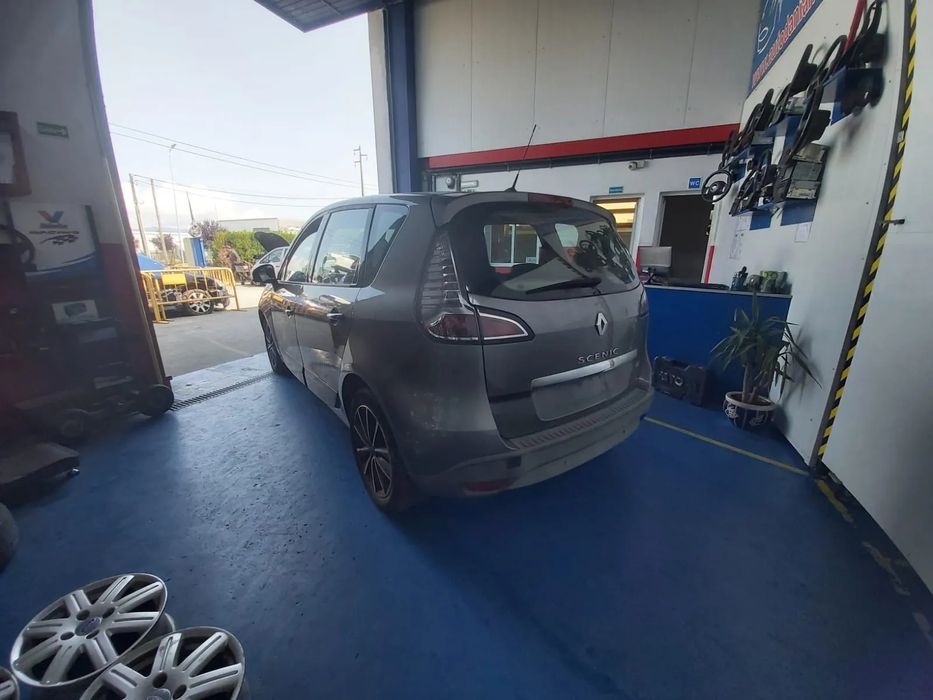 Renault Scenic 1.5 DCI  CAIXA AUTOMÁTICA  de 2009 a 2016