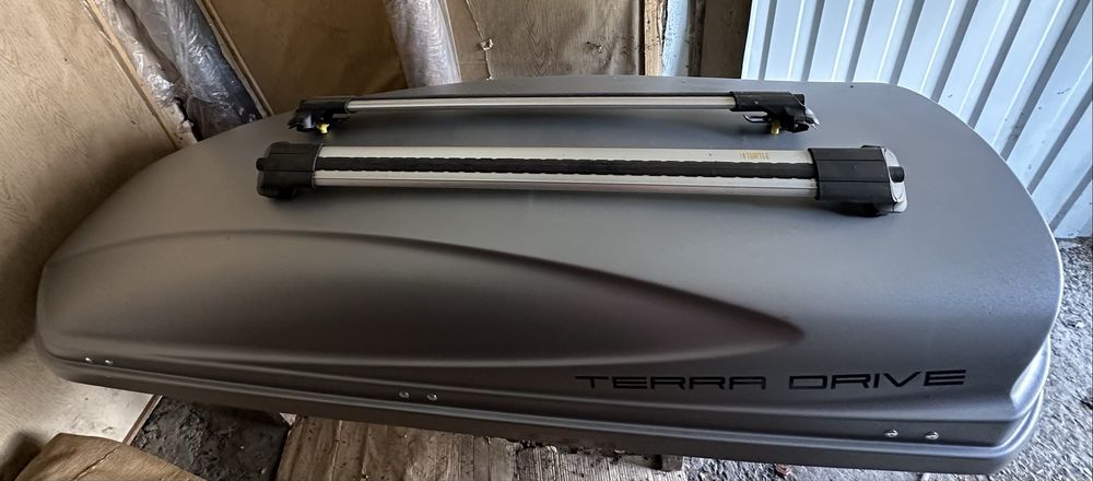 Продам бокс на дах авто терра драйв 440л