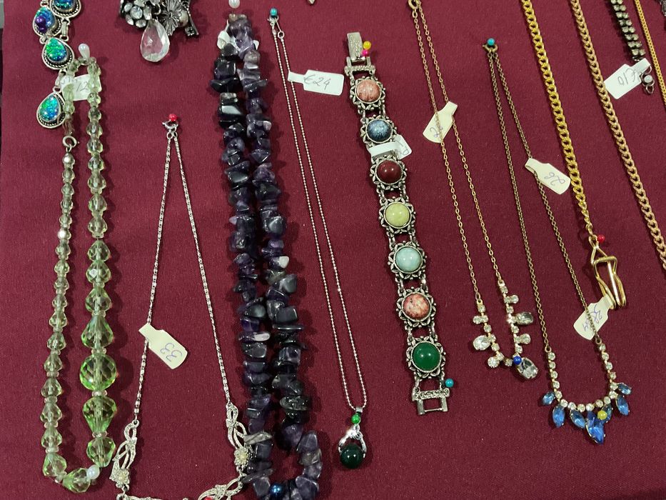 Broches pendentes fios colares anéis prata 925