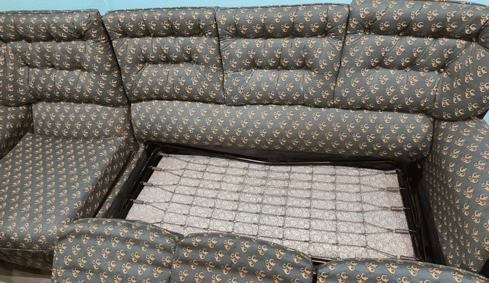 Vendo sofá cama  em bom estado