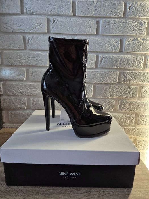 Czarne botki na szpilce NINE WEST