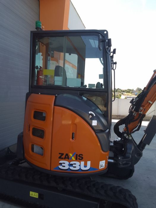 Mini giratória escavadora Hitachi ZX33U