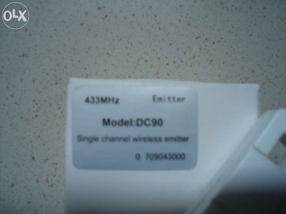 Comando á distancia de estore marca avidsen