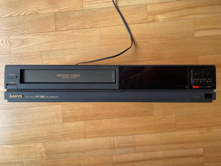 Sanyo VHR 7100 EE magnetowid kasetowy