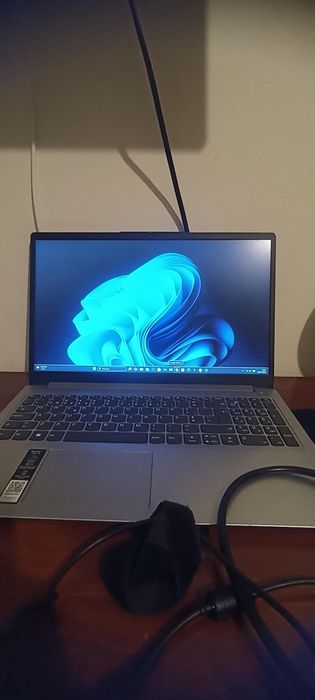 Lenovo idealpad 15'6