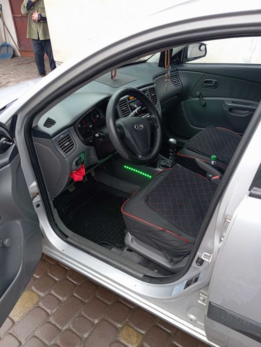 Кіа Rio продається
