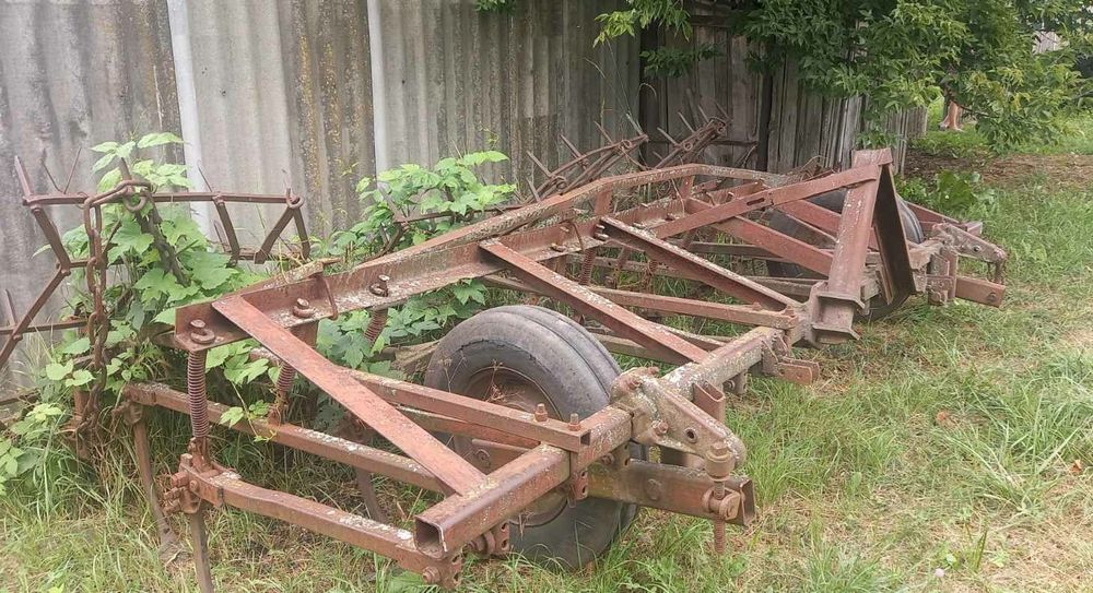 Продам плуг ,культиватор