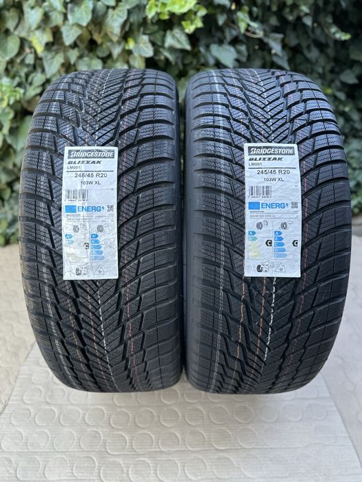 245/45 R20 Bridgestone Blizzak LM001