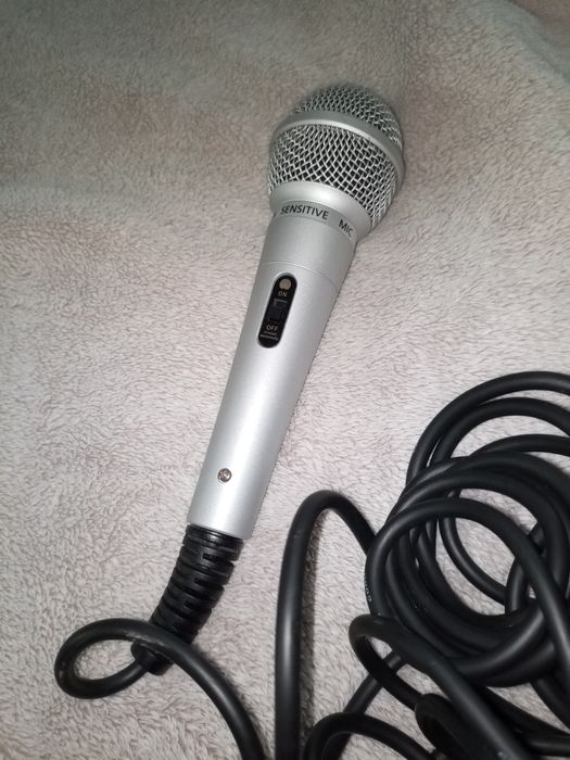 Мікрофон для виступів,караоке.