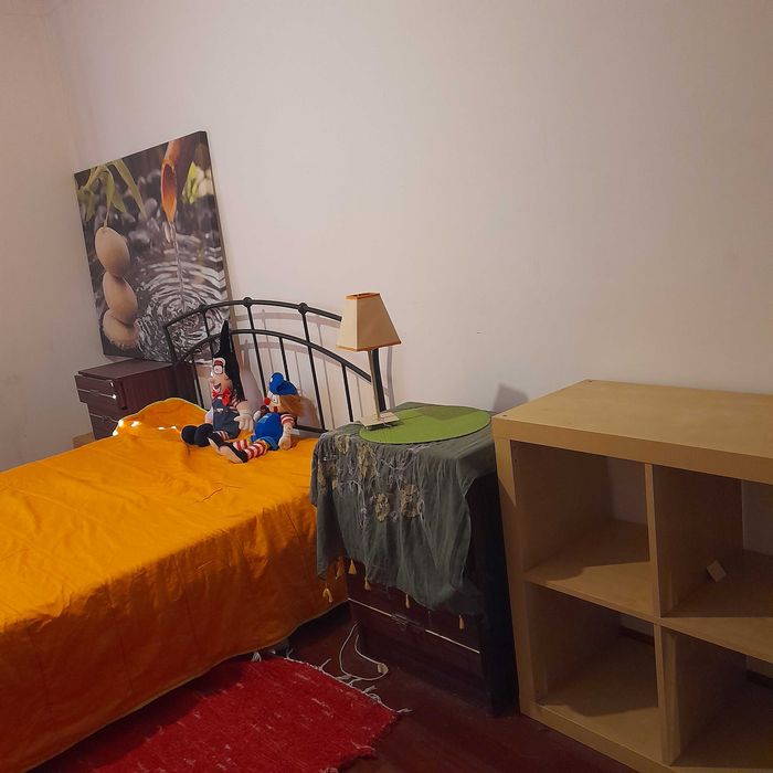 Quarto junto estacao c.p. Cacem