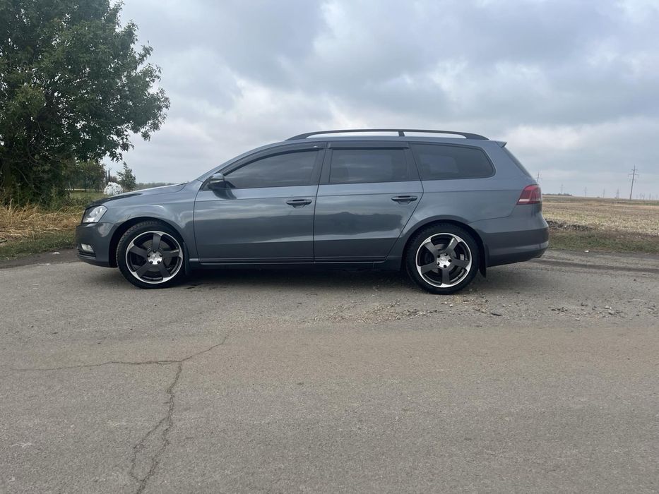Продам Volkswagen Passat B7 2012 року