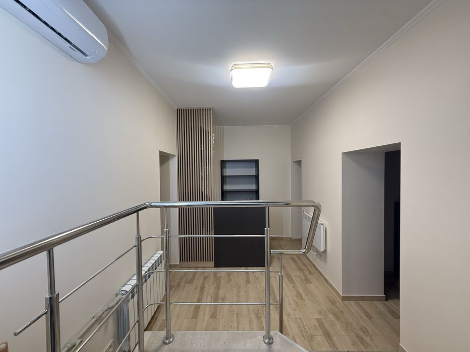 Продаж 34м2, центр під офіс, салон, хімчистку, бізнес