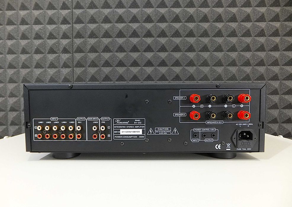 Audiofilski wzmacniacz stereo VINCENT SV-232