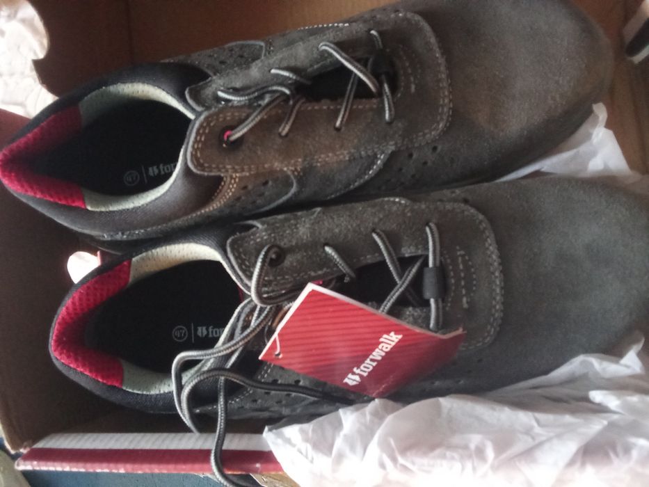 Botas de trabalho novas