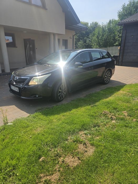 Sprzedam Toyota avensis t27 2.0d