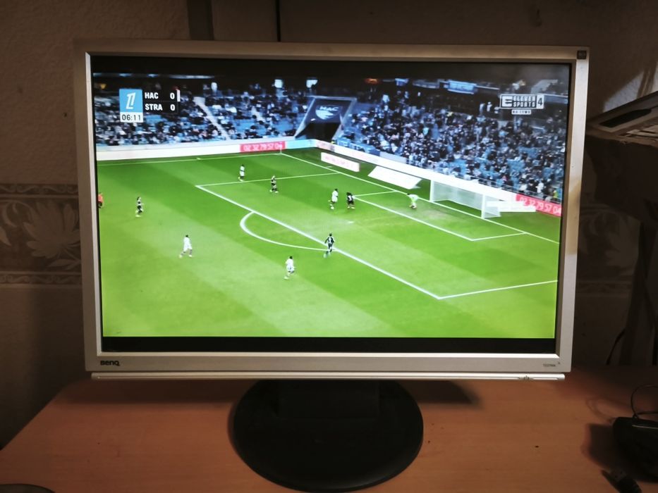 Монітор LG 19, Benq 22