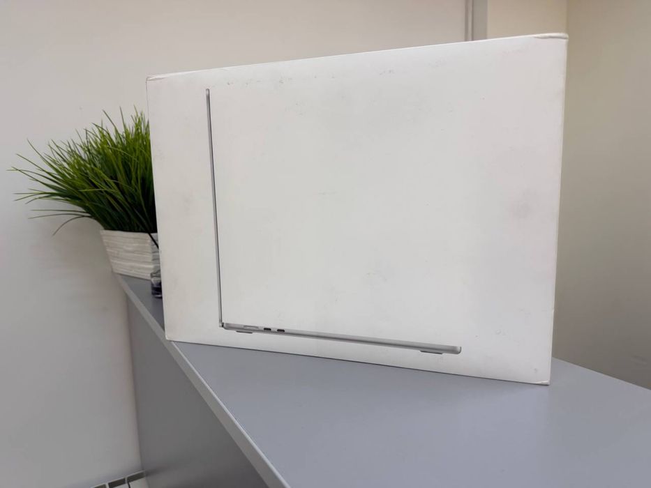New MacBook Air 15, M4 16/256Gb SSD Silver