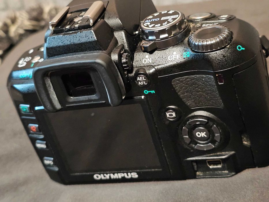 Продам цифрой фотоаппарат Olympus Е410 формата 4/3