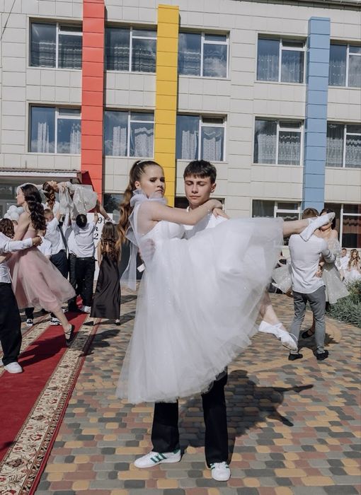 Продам Випускну сукню