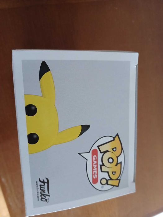 Funko Pop Pikachu64584320361346124