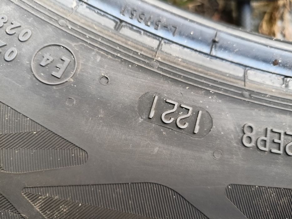 225/60 R18 Continental EcoContact 6. 2021r 6mm.  Para 390zł.