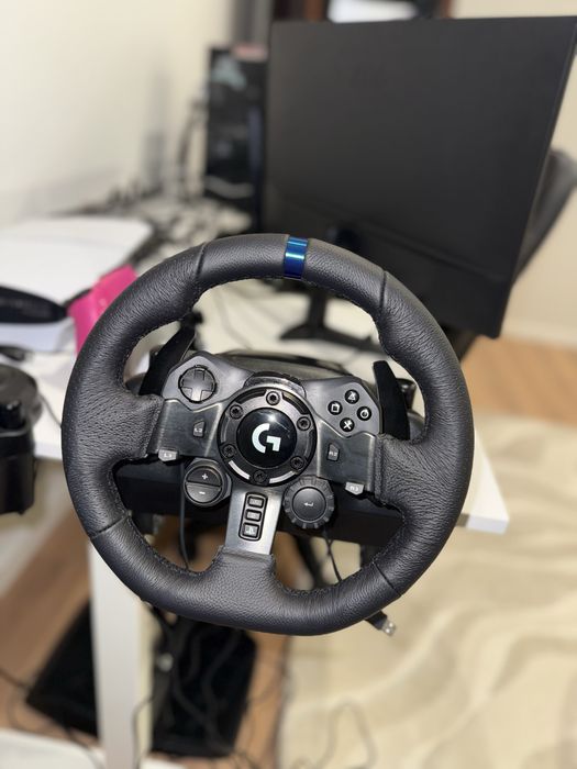 LOGITECH G923 / Pedais / Shifter