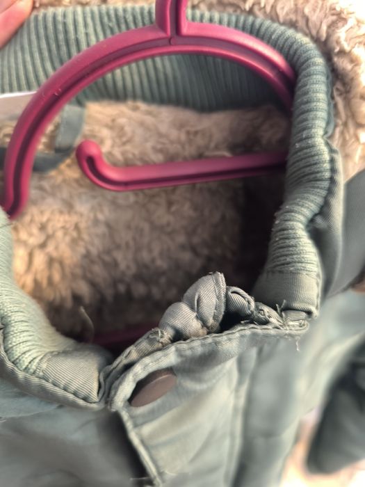 Тепла куртка в ідеальному стані