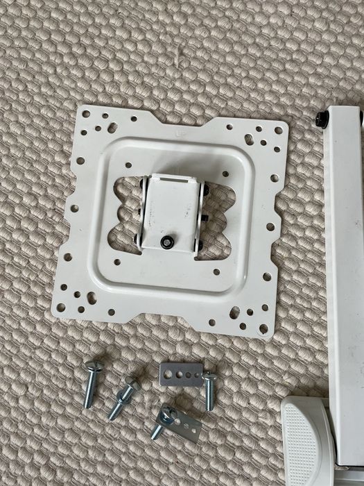 Uchwyt ścienny do telewizora biały