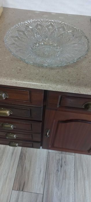 Pratos de vidro antigos para bolos