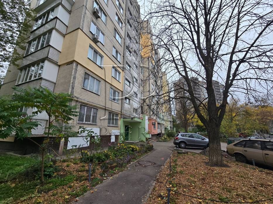 Без %! Продаж 1 кімн. квартири з ремонтом вулиця Лятошинського 8А